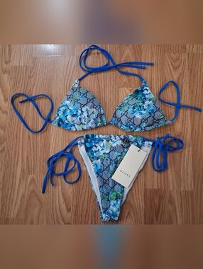 NWT GUCCI Blooms Supreme 2 Piece Floral Bikini.  Womens.  Size Large.